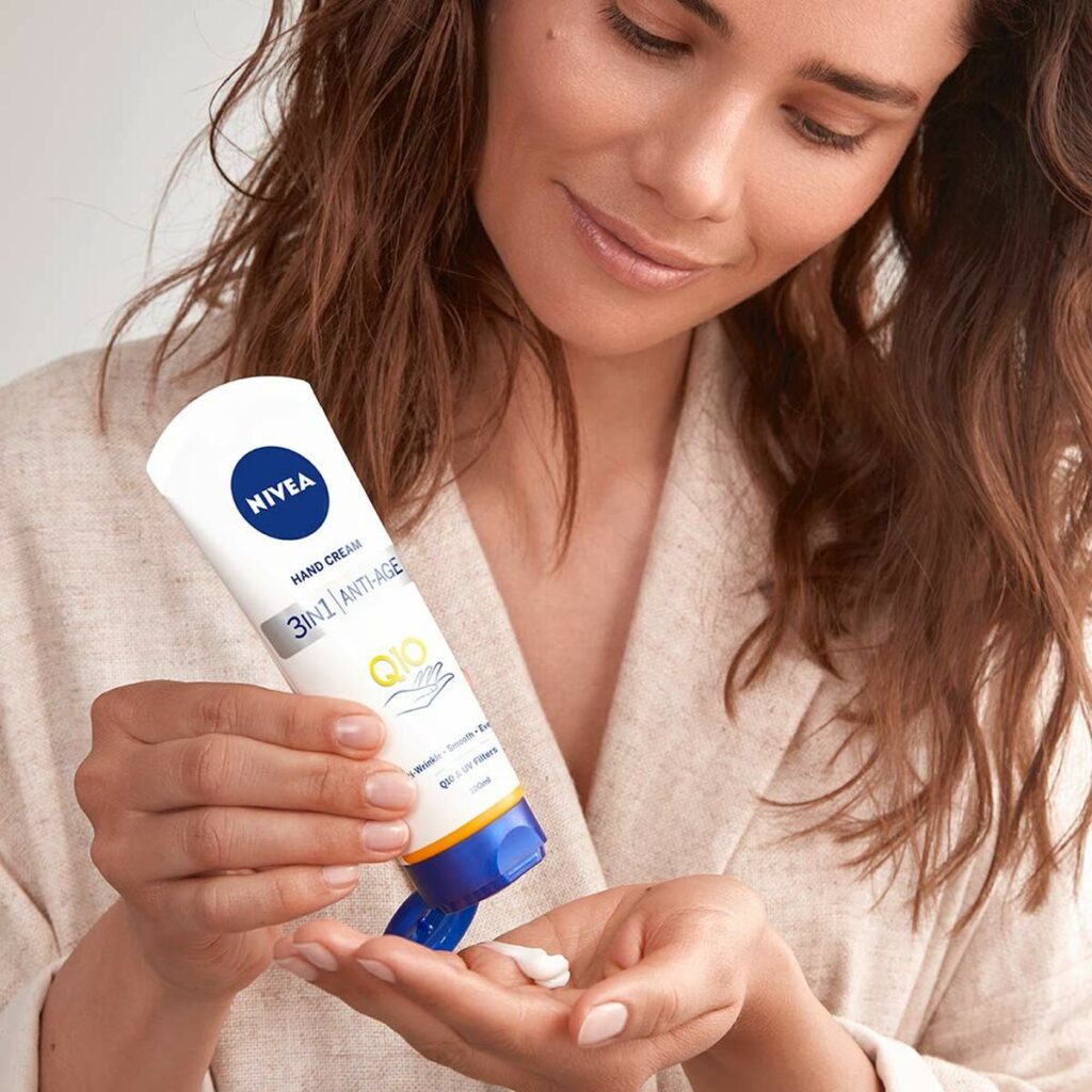 Αντιγηραντική Κρέμα Χεριών Nivea Q10 3-σε-1 100 ml