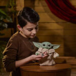 Εικόνες σε δράση Star Wars Mandalorian Baby Yoda Hasbro (25 cm)