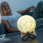 επαναφορτιζόμενη λάμπα LED φεγγάρι Moondy InnovaGoods
