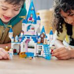 Playset Lego 43206 Cinderella and Prince Charming's Castle (365 Τεμάχια)