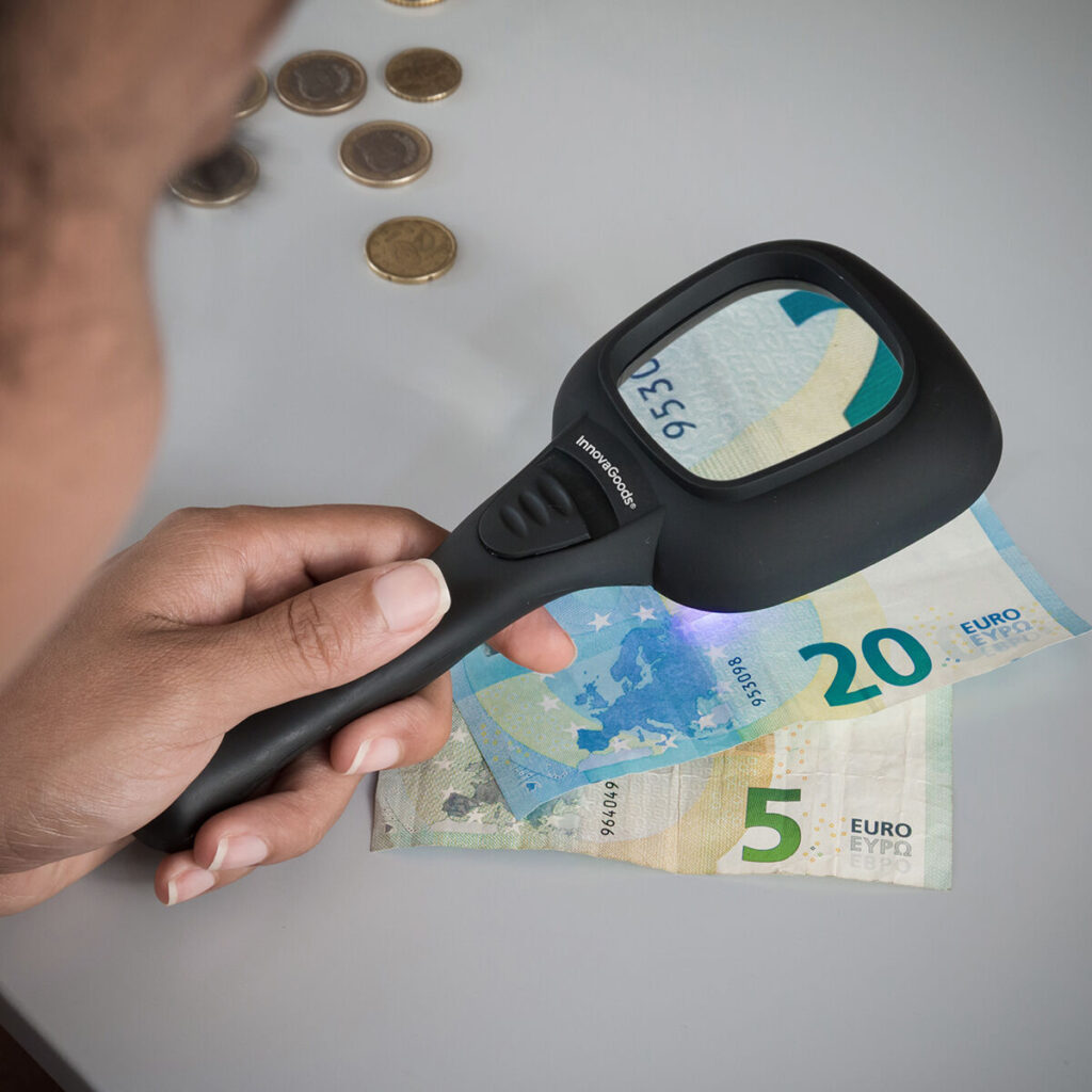Μεγεθυντικός Φακός με LED και Υπεριώδες Φως Magiolet InnovaGoods
