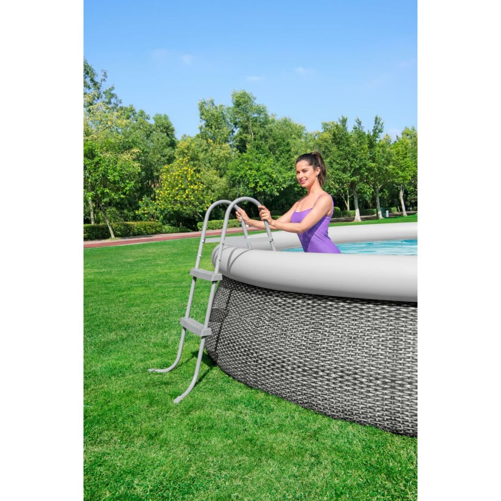 Σκάλα για την πισινα Bestway 84 cm