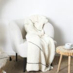 Κουβέρτες & Ριχτάρια White Sherpa Plaid With Triangle Pattern 130X160Cm