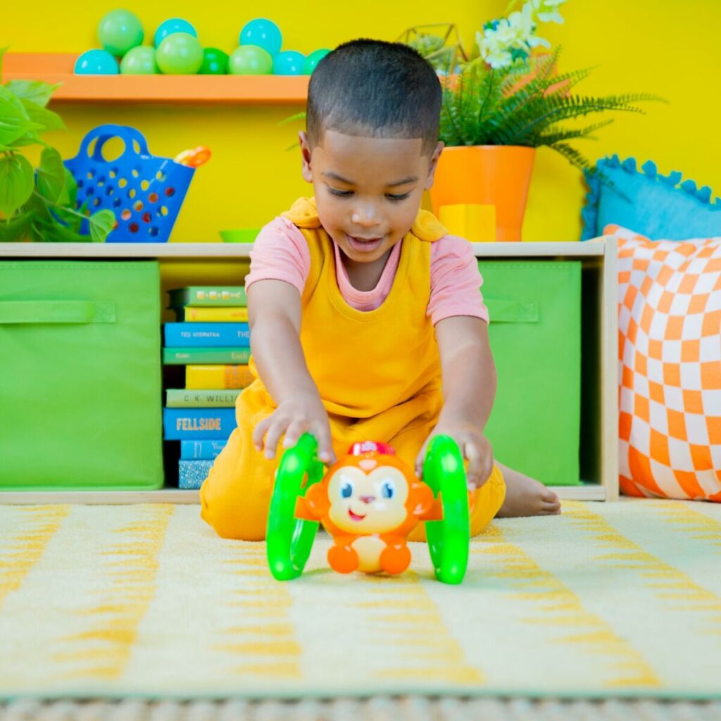 Μουσικό Παιχνίδι Bright Starts Little Roll & Glow Monkey