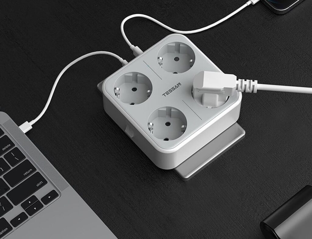 Πολύμπριζα Tessan Wall Socket Ts-302-De-C