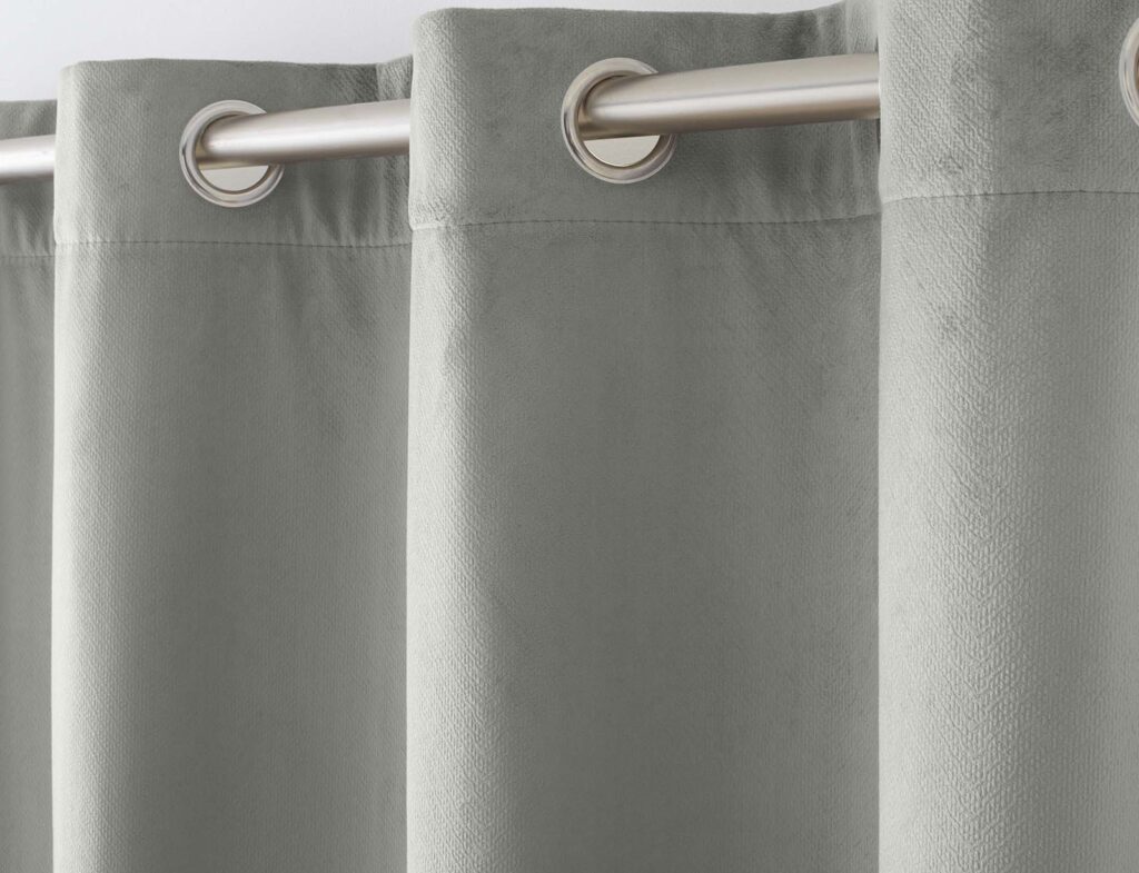 Κουρτίνες & Κουρτινόξυλα Curtain With Eyelets 140 X 260 Cm Insulating/Embos