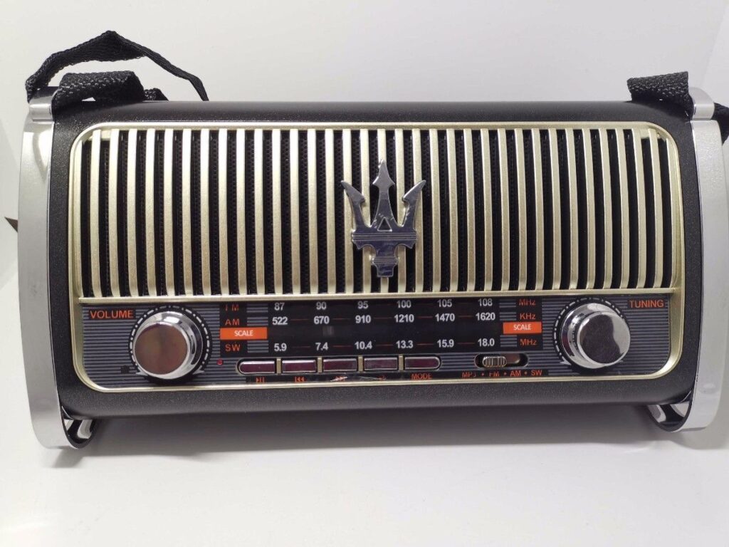 Επαναφορτιζόμενο ραδιόφωνο Retro - M523BT - 865235