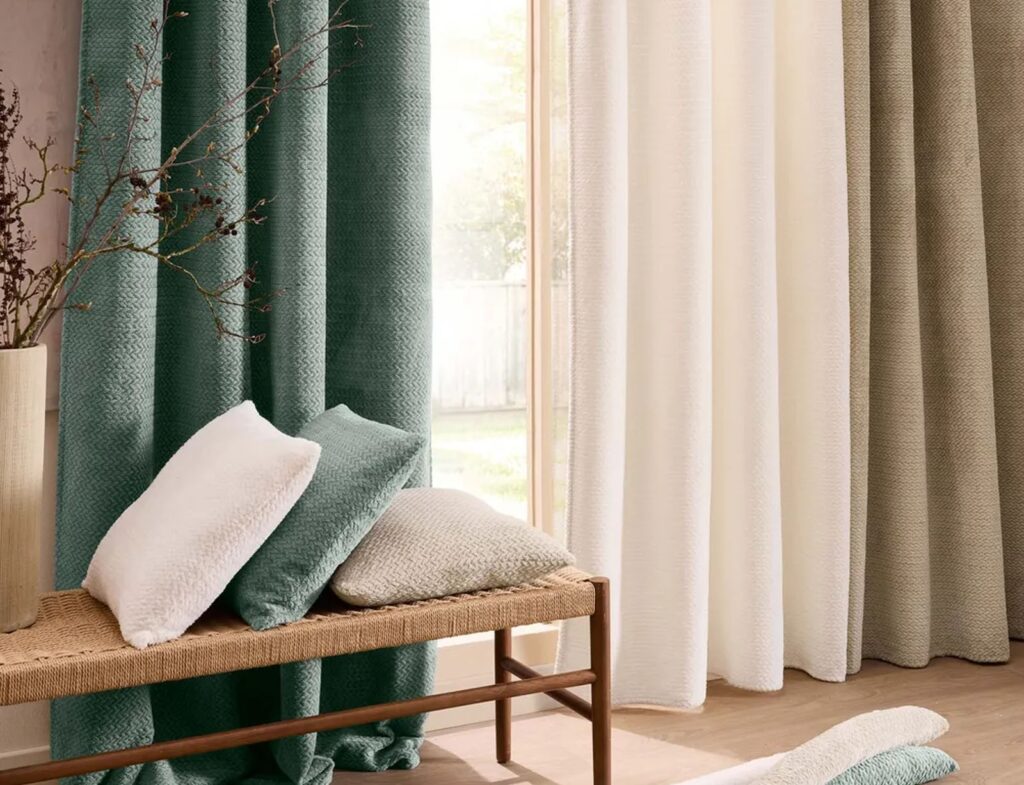 Κουρτίνες & Κουρτινόξυλα Curtain With Eyelets 140 X 240 Cm Plain Embossed F