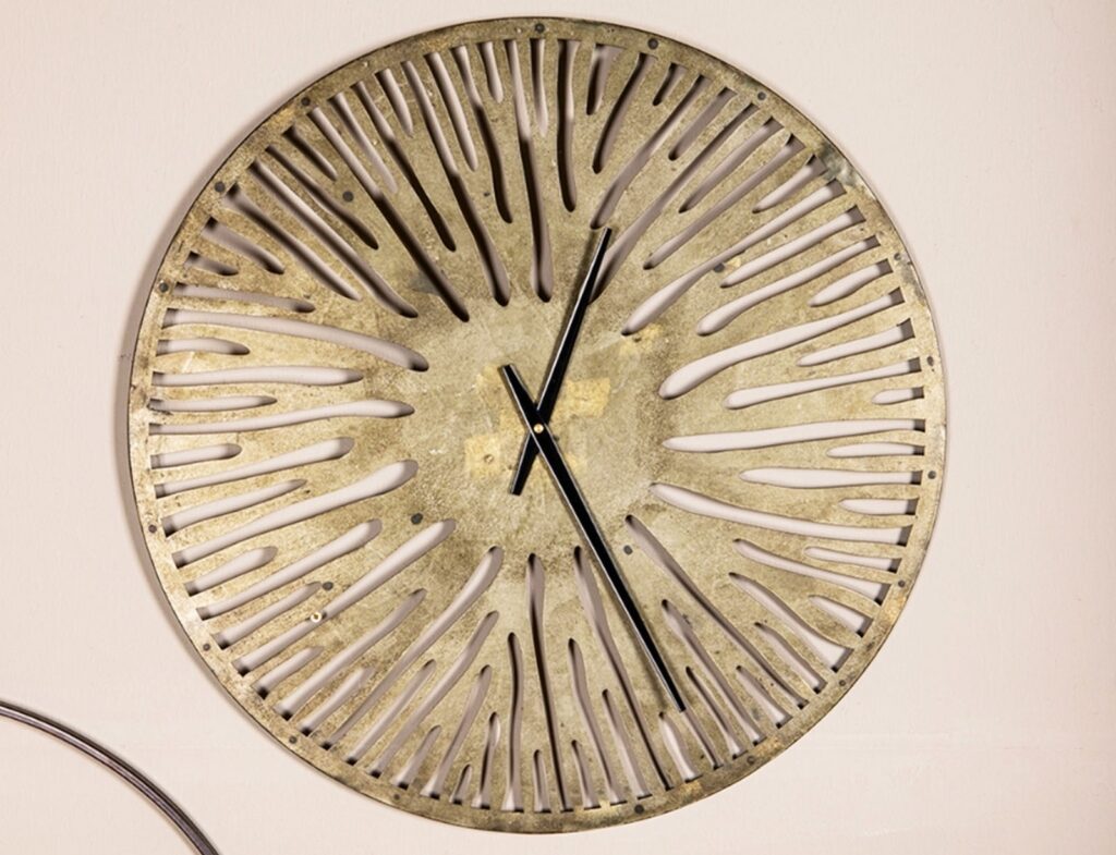 Ρολόγια Εσωτερικού Χώρου Ptmd Wall Clock Derandi Gold-Coloured 59 Cm