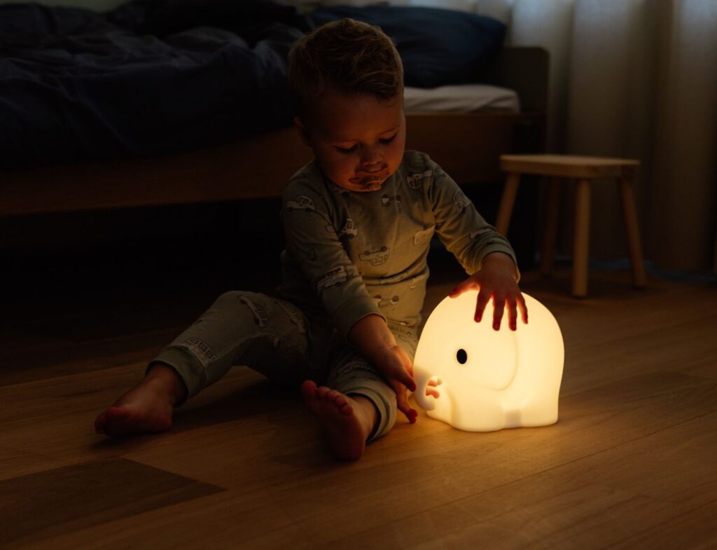Φωτιστικά Μπαταρίας & Ηλιακά Elephant Lamp Bundle Of Light 15 Cm White