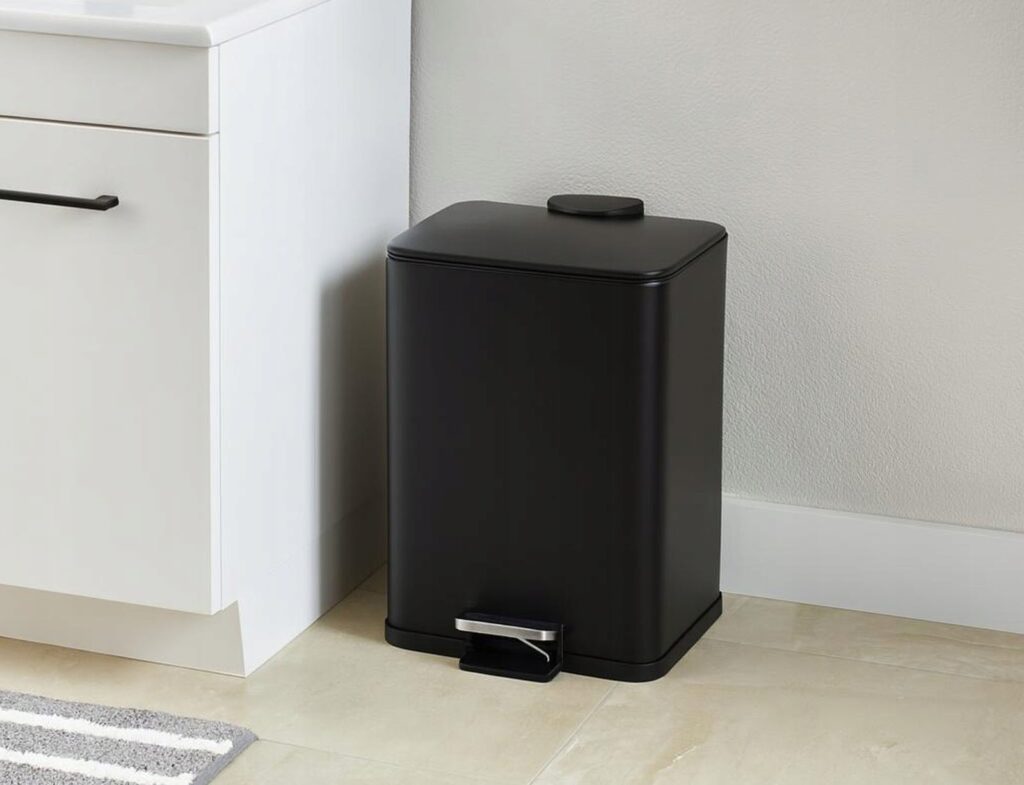 Κάδοι Απορριμάτων Pedal Bin Iron 20L Black Clr