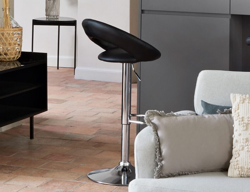 Καρέκλες & Πολυθρόνες Sasha Blk/Chr Pu Adj Bar Stool Atmosphera 114600A